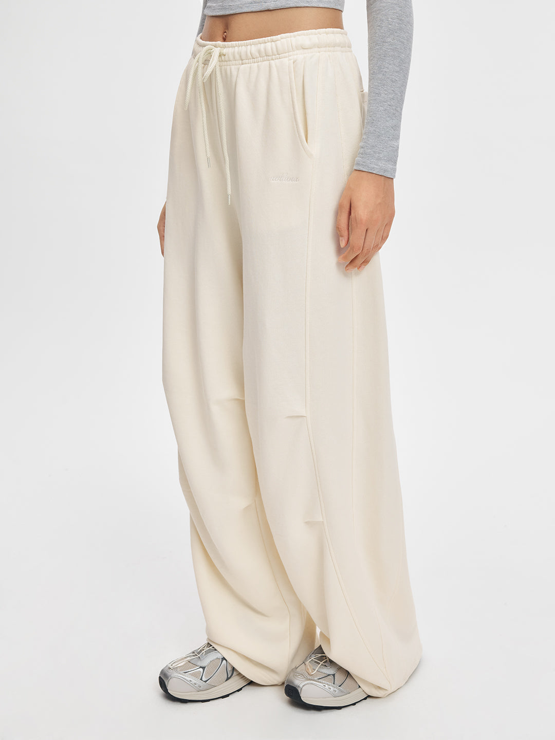 Everyday Soft Adjustable Hem Parachute Sweatpants #Cream