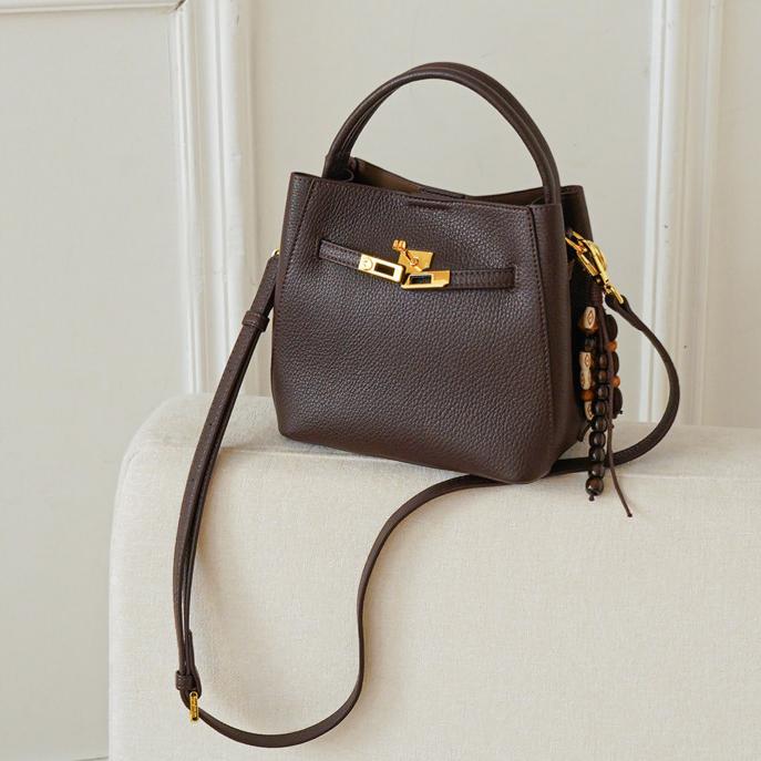 Avenza Belle Pebbled Leather Bucket Bag #Brown